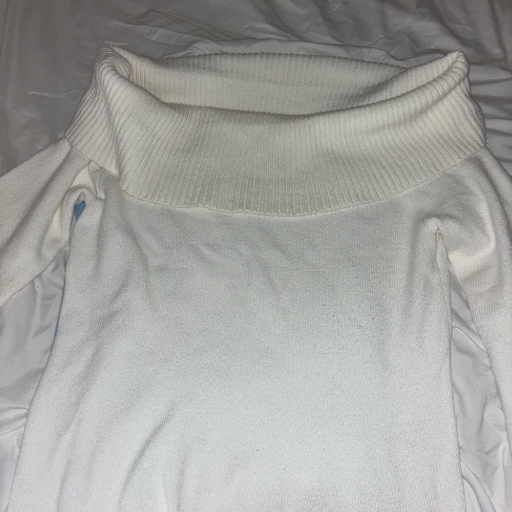 Hollister White Long Sleeve Dress